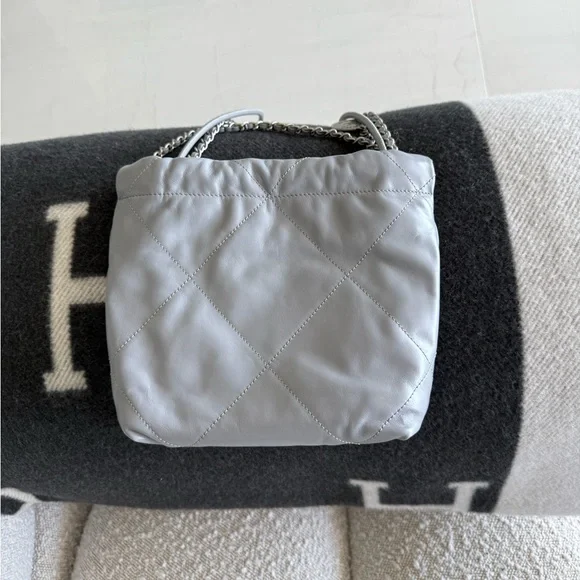 Chanel 22 mini - Picture 2 of 7